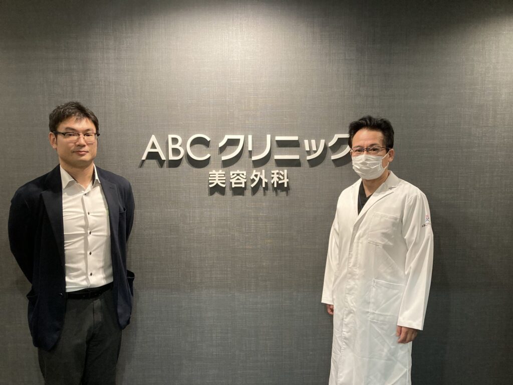 ABCクリニック神戸院院長の岩端医師との写真2
